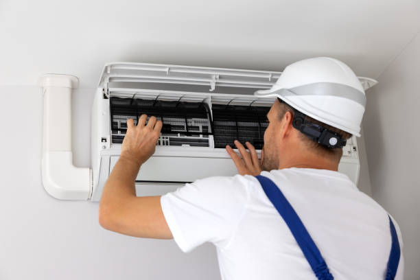 Air duct cleaning in Fort Walton Beach, FL